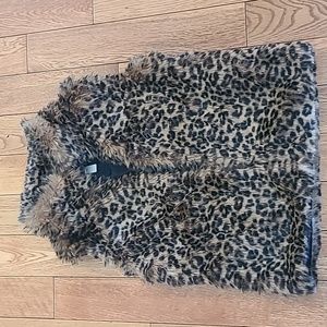 Girls faux fur animal print vest size LG 10/12